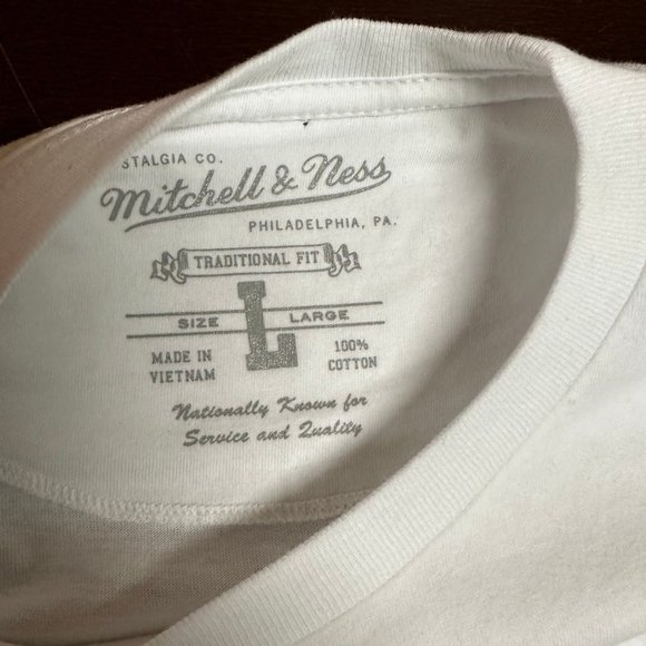 Mitchell & Ness Mens White Boston Celtics Traditional Fit T Shirt Size Large - Picture 3 of 3
